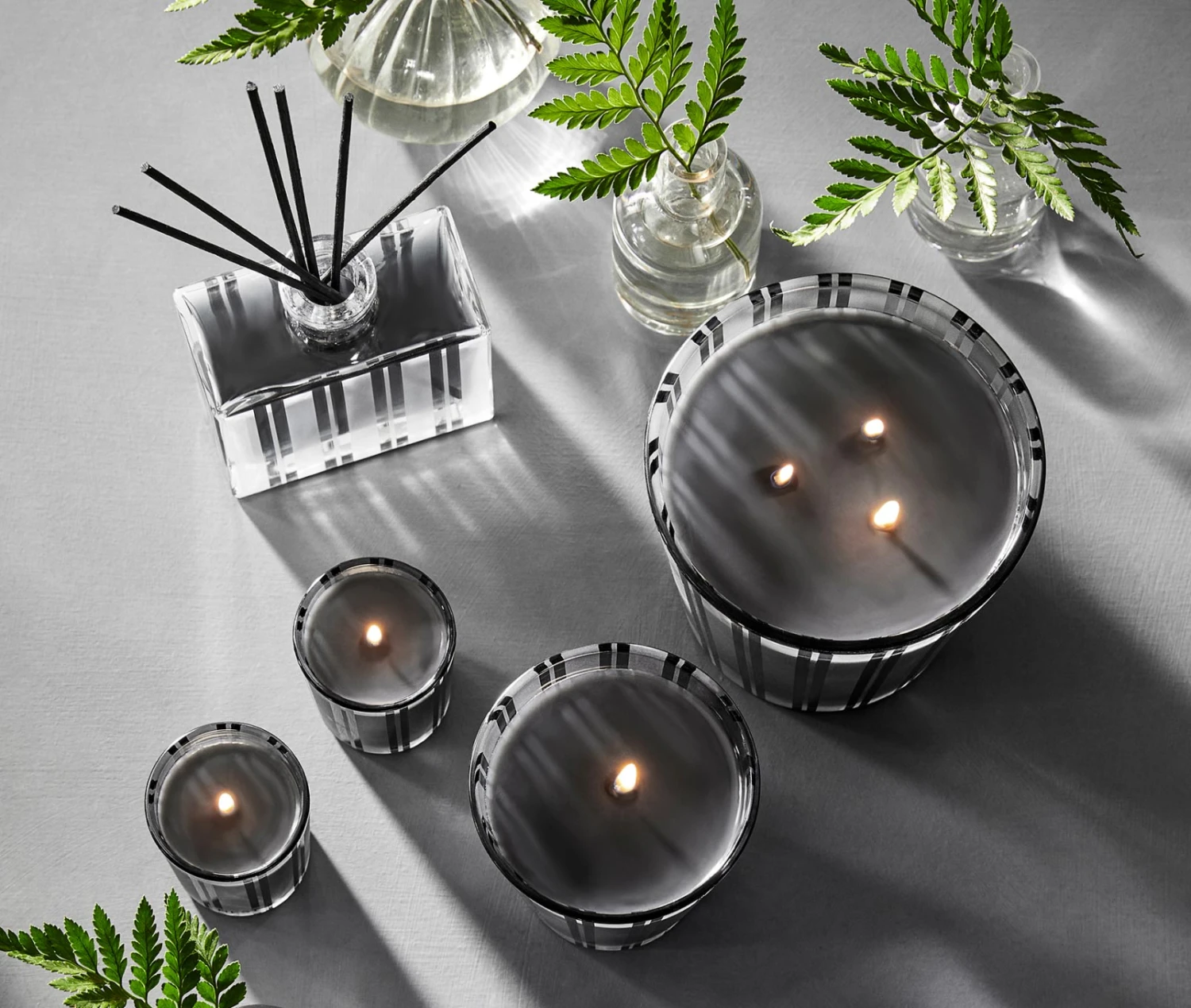 Charcoal Woods Classic Candle 4 Charcoal Woods Classic Candle - Image 4